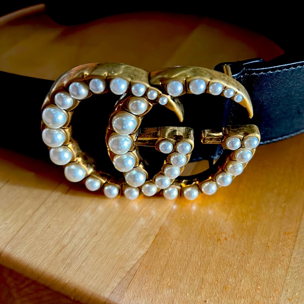 Gucci pearl design belt
